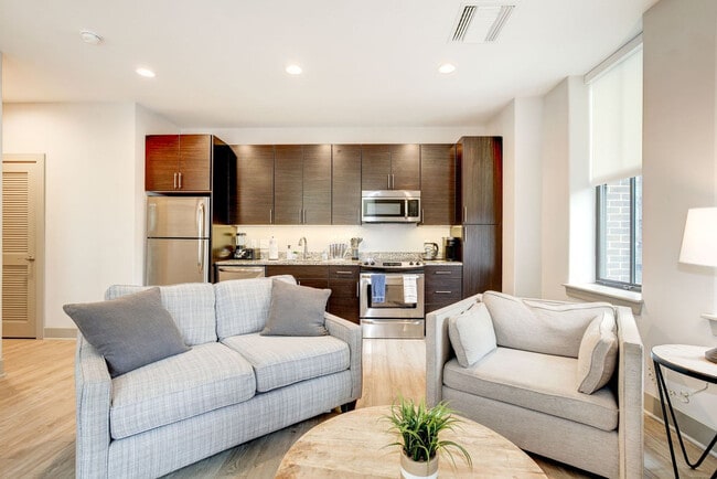 Building Photo - 10 Light St