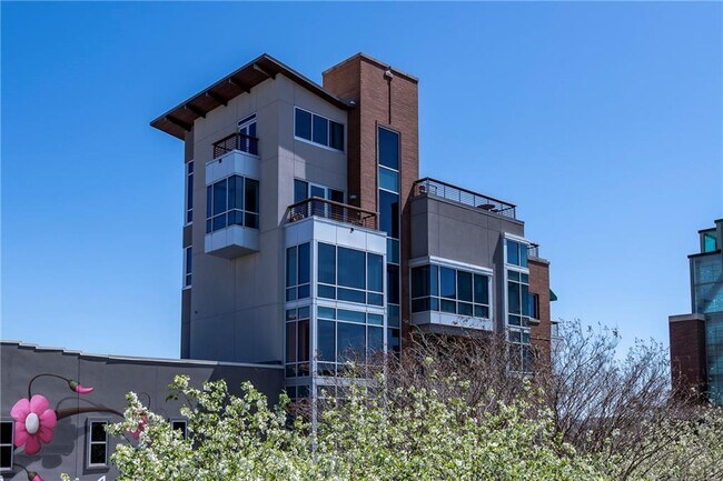 Foto del edificio - 5 W Mountain St