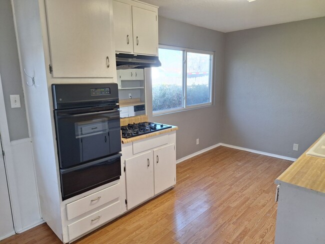 Building Photo - Charming 3-bedroom, 1-bath home in the heart of Hurst