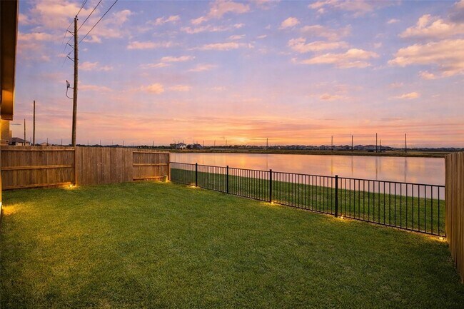 Foto del edificio - Elsinore Drive, Arcola, TX 77583 - 4 BR 3 BA single-family home