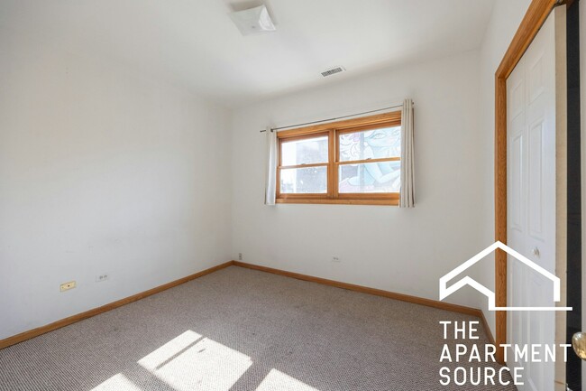 Photo - 817 North Milwaukee Avenue, Unit 3F Apartment