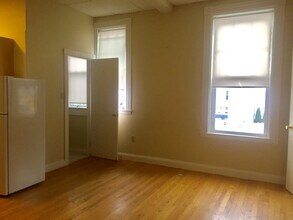 Building Photo - 297 Nahant Rd