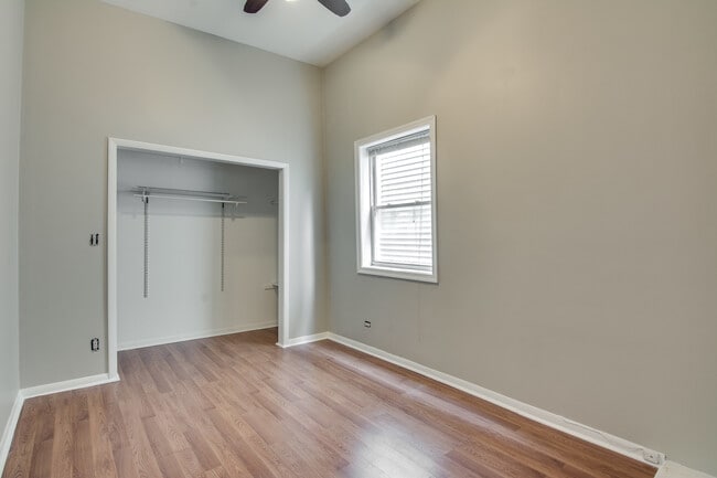 Building Photo - 1825 N Kedzie Ave