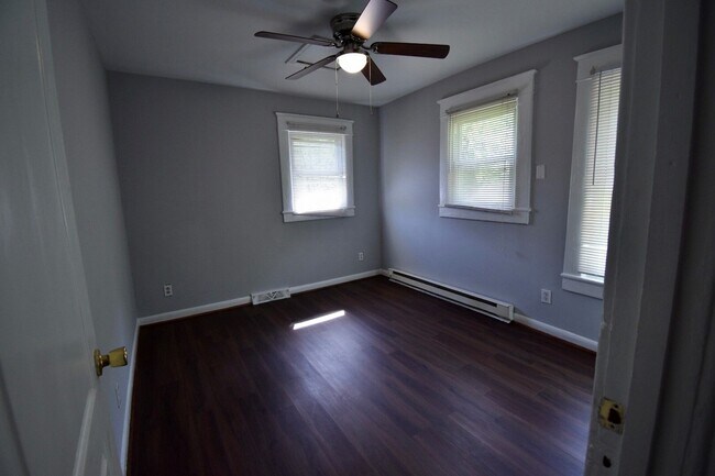 Building Photo - House for rent on Boone Street