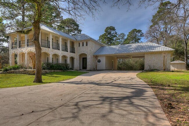 Foto del edificio - 2110 McCaleb Rd