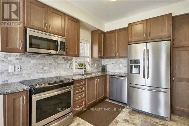 Building Photo - 33 Wimbledon Ct