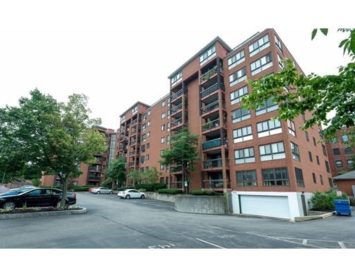 Building Photo - 60 Rantoul St