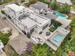 Building Photo - 18600 Cantara St