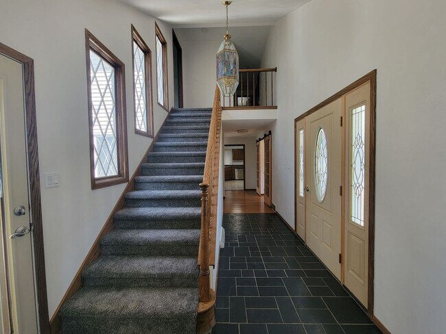 Building Photo - 11 S Sunny Slope Ct