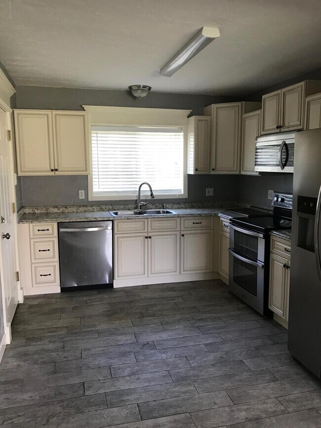 Foto del edificio - 132 W Suwannee Ln