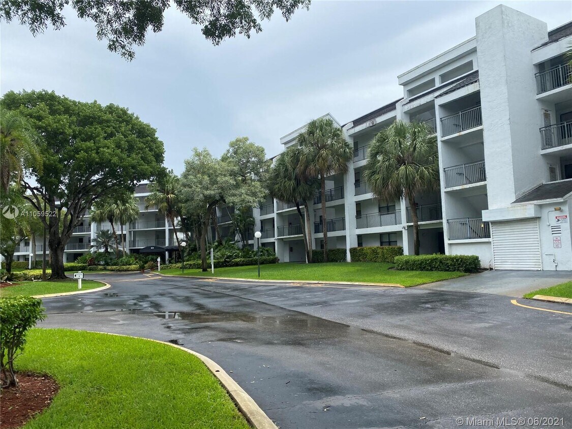 16141 Blatt Blvd Unit 111, Weston, FL 33326 Condo for Rent in Weston