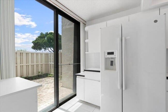 Foto del edificio - 609 Bridgewood Dr