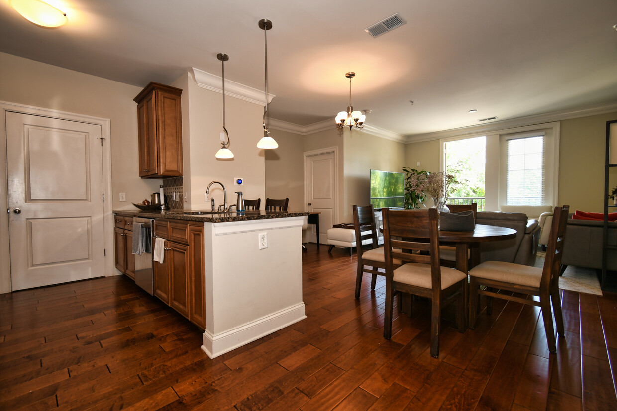 Living Area/Kitchen - 901 Abernathy Rd