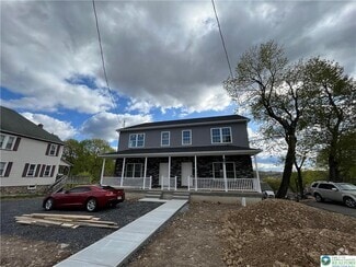 Building Photo - 203 N 7th St