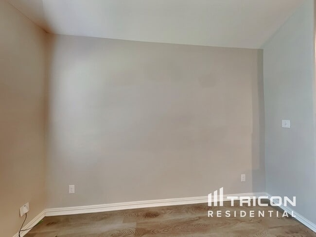 Building Photo - 604 Jennie Marie Cir