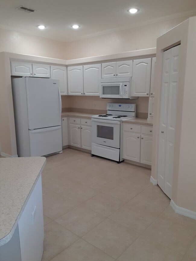 Foto del edificio - Move In Special