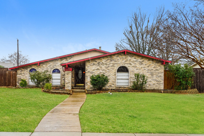 Primary Photo - Charming 3-Bedroom Home with Pool