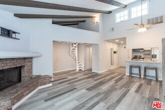 Building Photo - 4633 Ben Ave