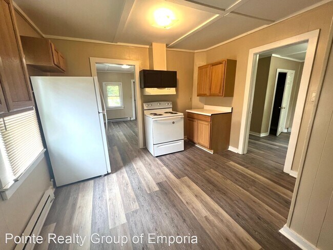 Building Photo - 2 br, 1 bath House - 31 Quarter Moon Rd.