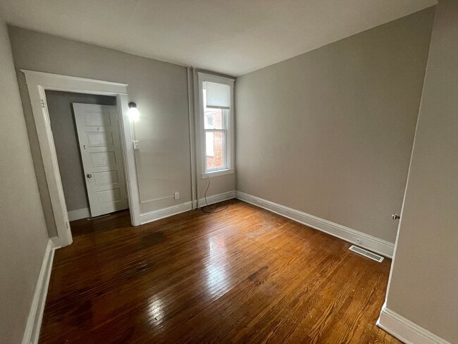 Foto del edificio - 853 Wayne Ave