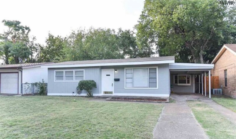 Primary Photo - 3033 Moffett Ave