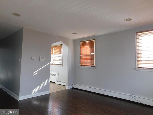 Building Photo - 4243 Princeton Ave