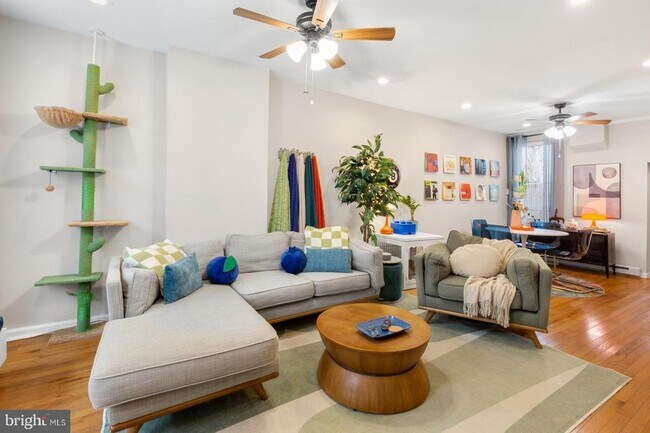 Foto del edificio - 2025 Watkins St