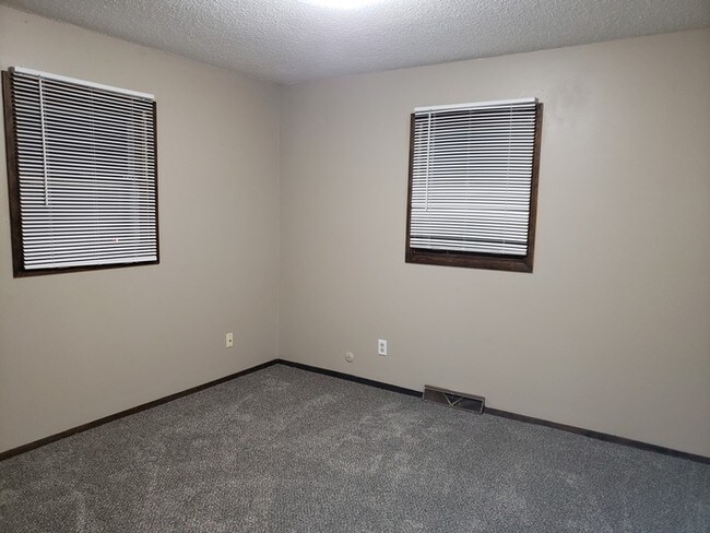 Foto del edificio - Desirable 4 bedroom in a wonderful location!