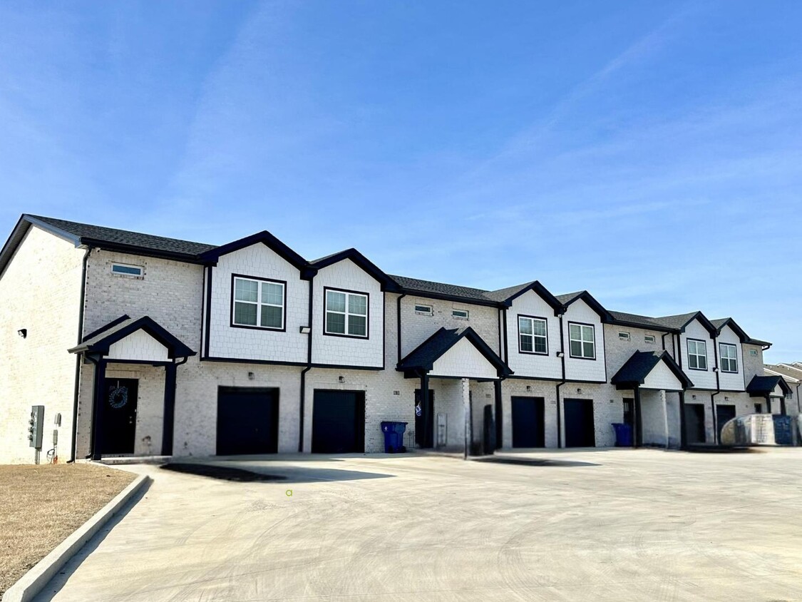 Foto principal - 1174 Meadowhill Ln