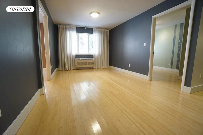 Foto del edificio - 1735 Caton Ave