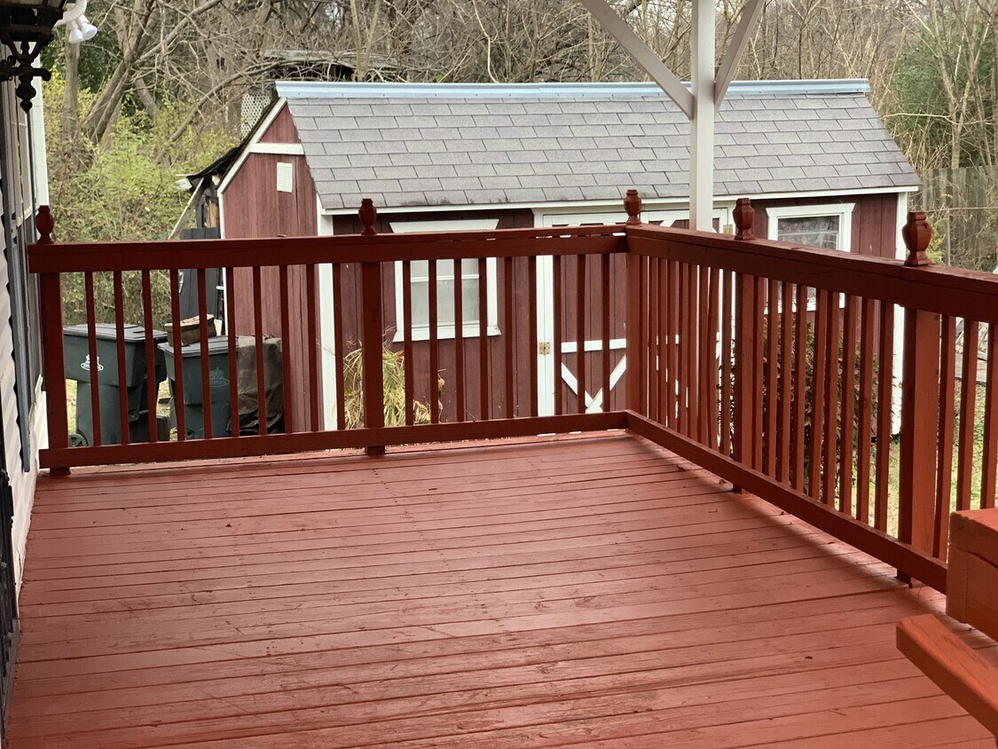 Peaceful Patio - 2514 Osage st