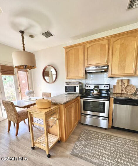 Foto del edificio - 32502 Pinebluff Pl