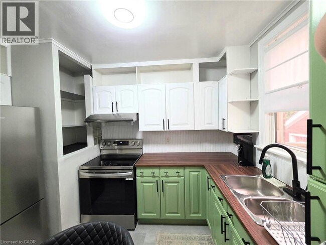 Photo du bâtiment - 81 E 11th St