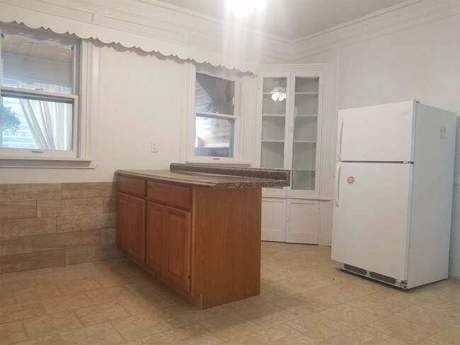 Foto del edificio - 17 Colfax Ave