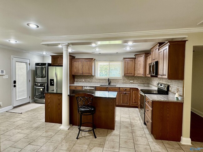 Building Photo - 8613 Camille Dr SE