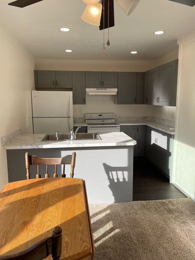 Foto del edificio - 11975 Hall Rd