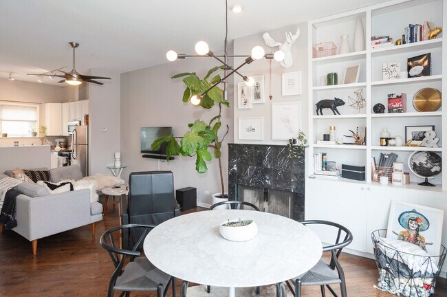 Foto del edificio - 1745 N Hermitage Ave