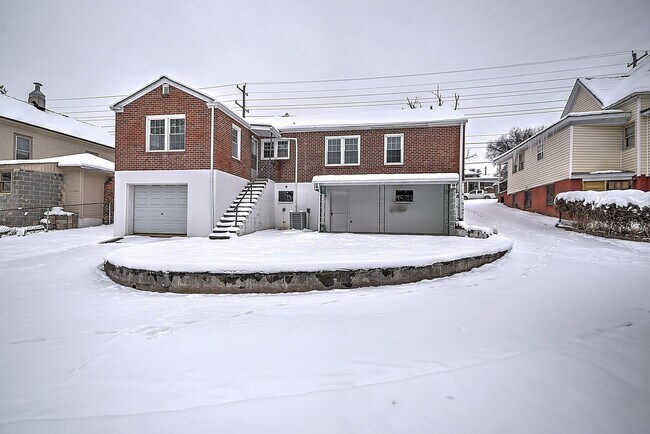 Foto del edificio - 3 Bedroom 1 Bath in Johnson City TN