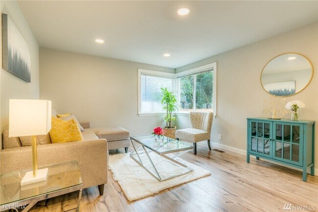 Building Photo - 2 br, 1.5 bath House - 9214 22nd Ave SW