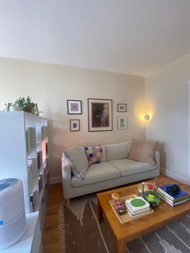 Foto del edificio - 3106 N Haussen Ct