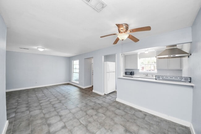 Building Photo - 3232 Scotch Moss Ln