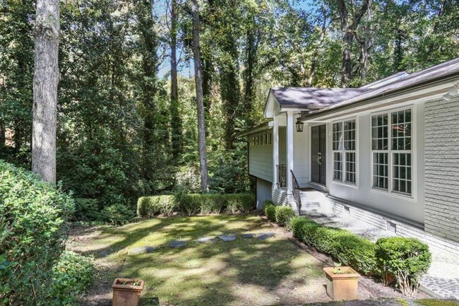 Building Photo - 4131 Glen Devon Dr NW