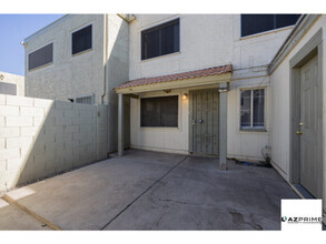 Building Photo - 4751 W Palo Verde Dr