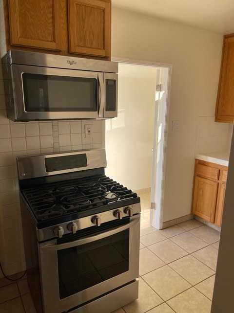 Building Photo - 531 N Rosemary Ln