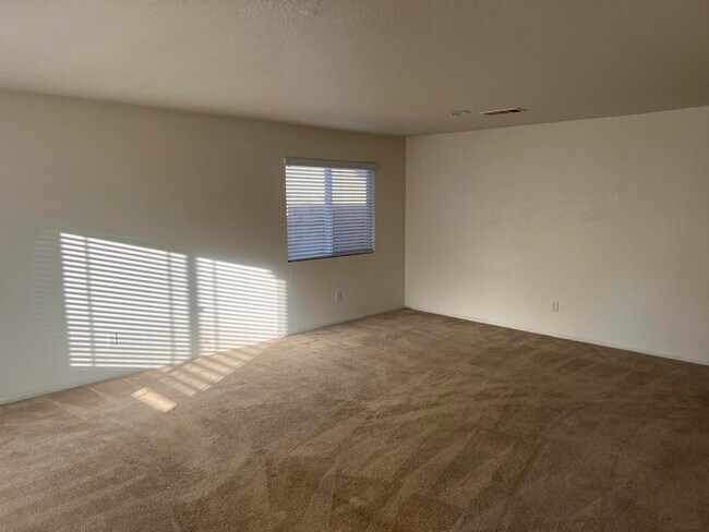 Building Photo - 36718 Arbolada Ln