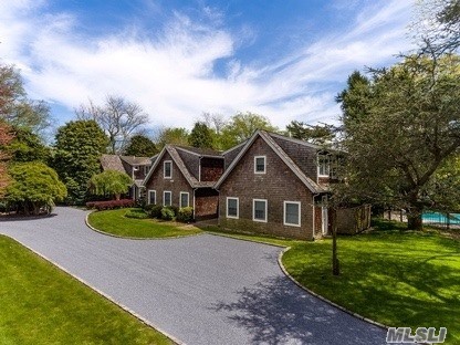 Building Photo - 8 Aspatuck Rd