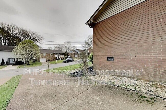 Foto del edificio - 1513 Watercress Dr