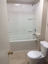 Building Photo - 950 Athol St