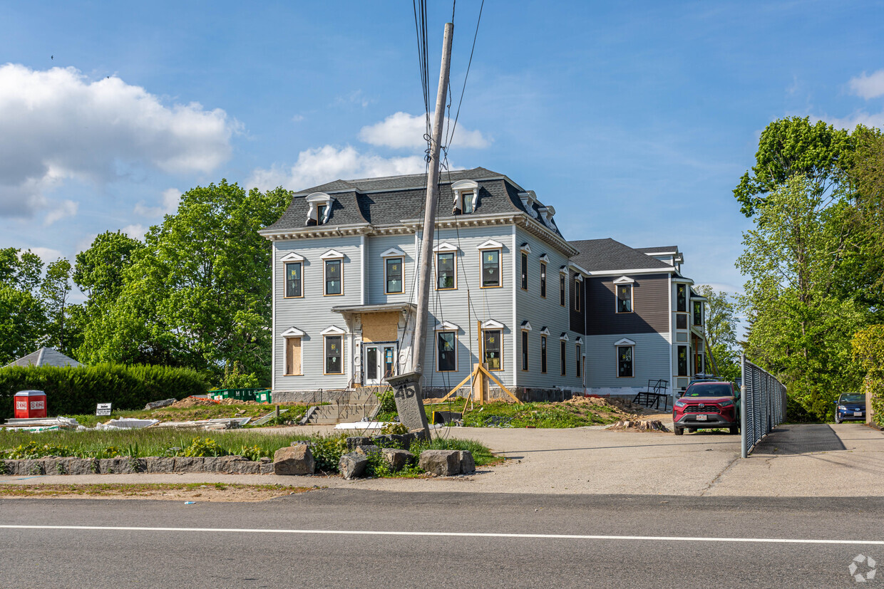 Building Photo - 46 Union St