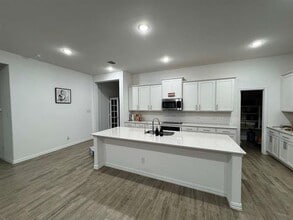 Building Photo - 217 Cherryvale Ln